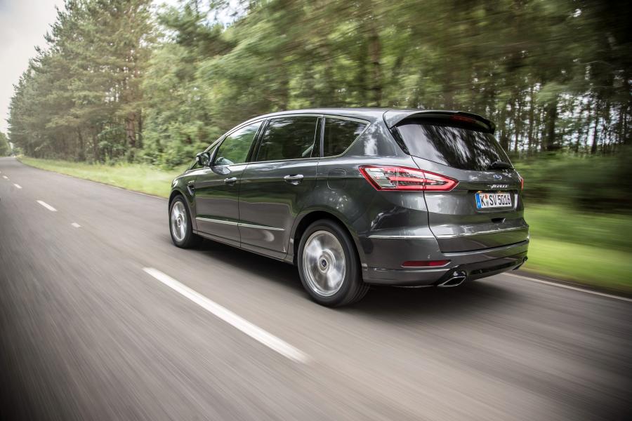  Ford Vignale S-Max 2016 года  (UK) (фото 13 из 25)